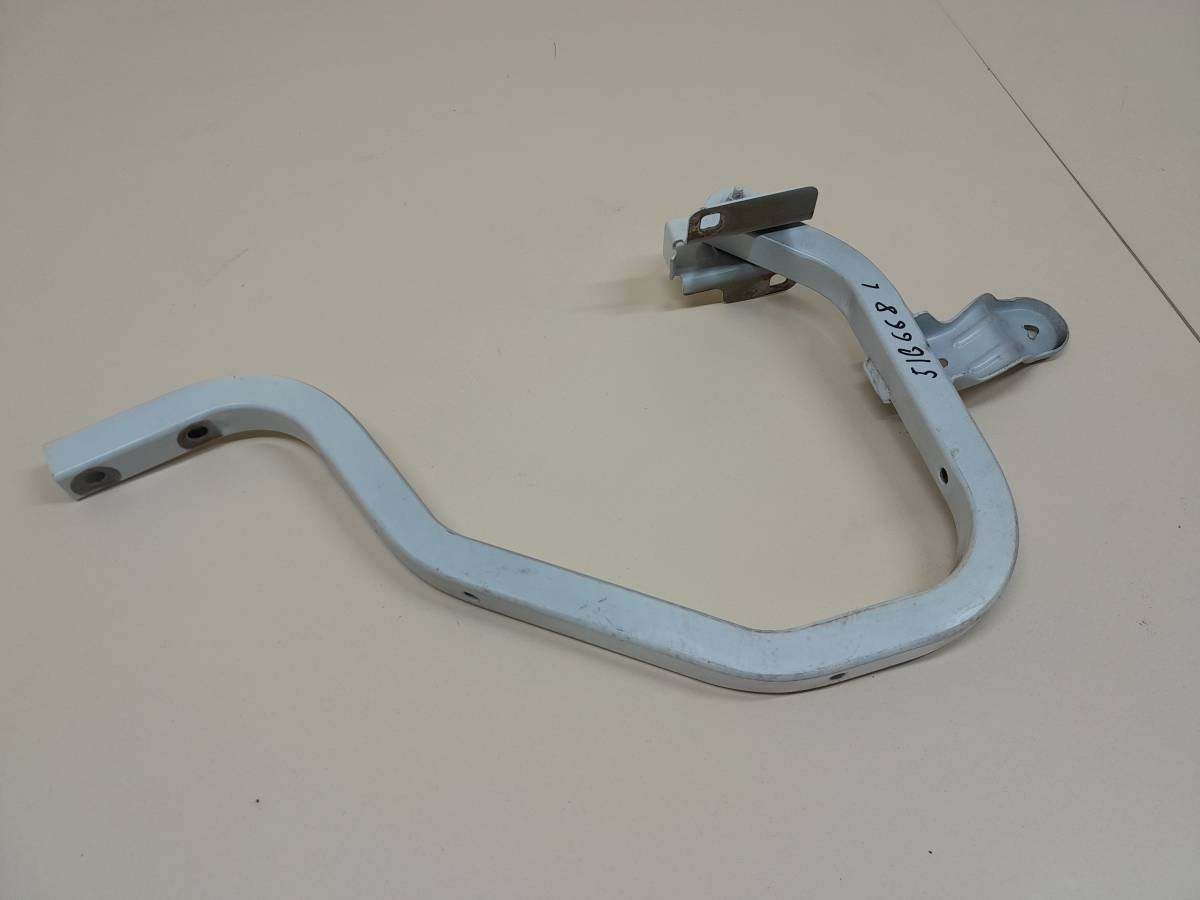 Петля крышки багажника Renault Logan (1) 2005-2014 Петля крышки багажника Renault Logan (1) 2005-2014
