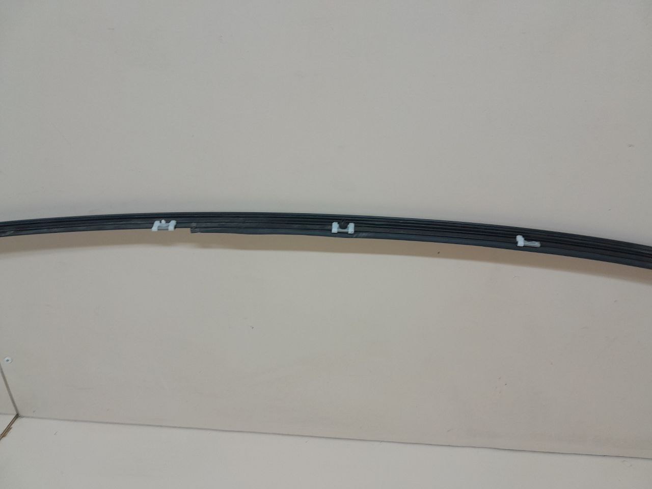 Молдинг крыши левый BMW 1-series E87/E81 2004-2011