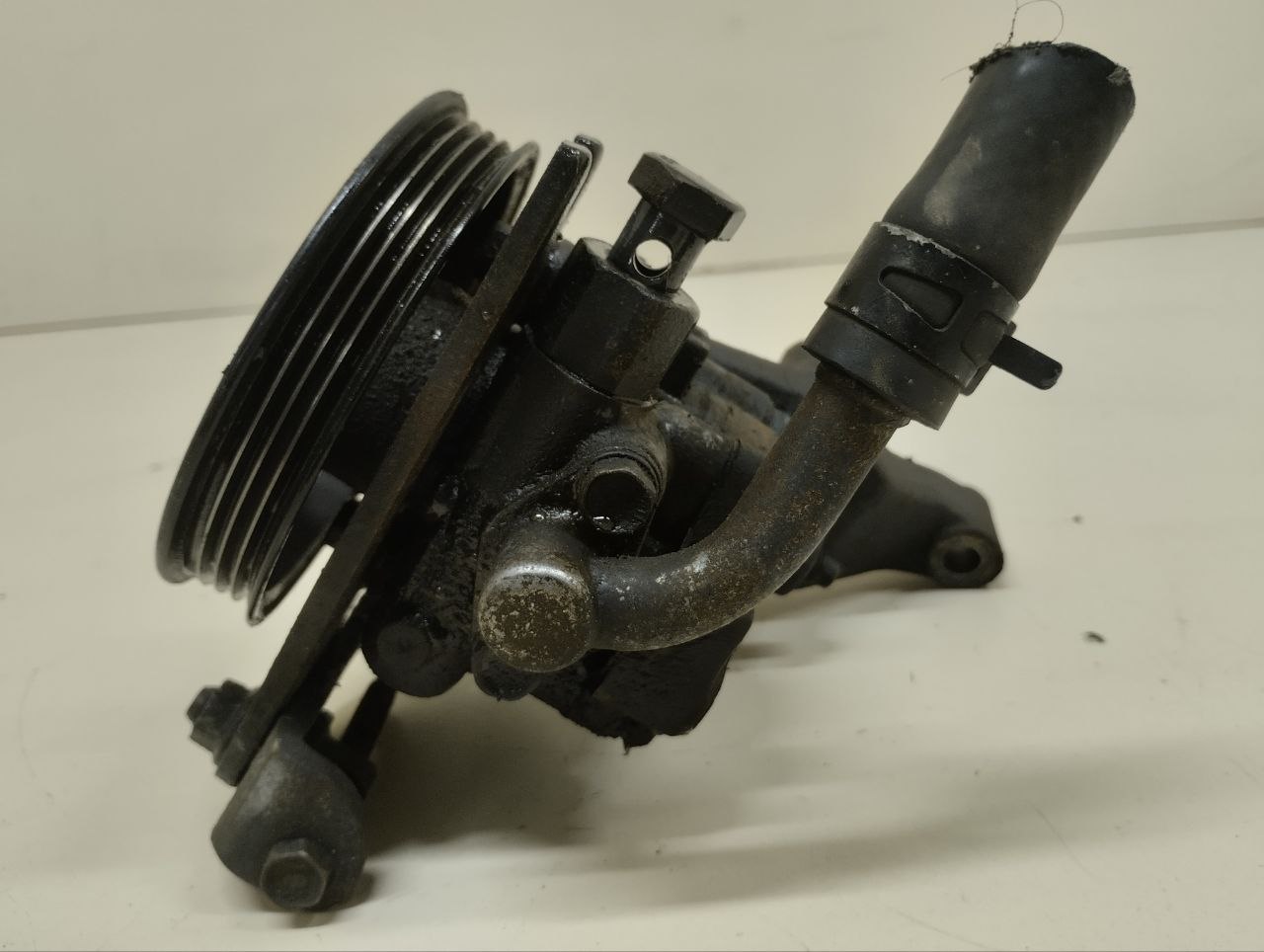 Насос гидроусилителя (электрогидроусилитель, ЭГУР) Kia Spectra (SD) 2004-2011