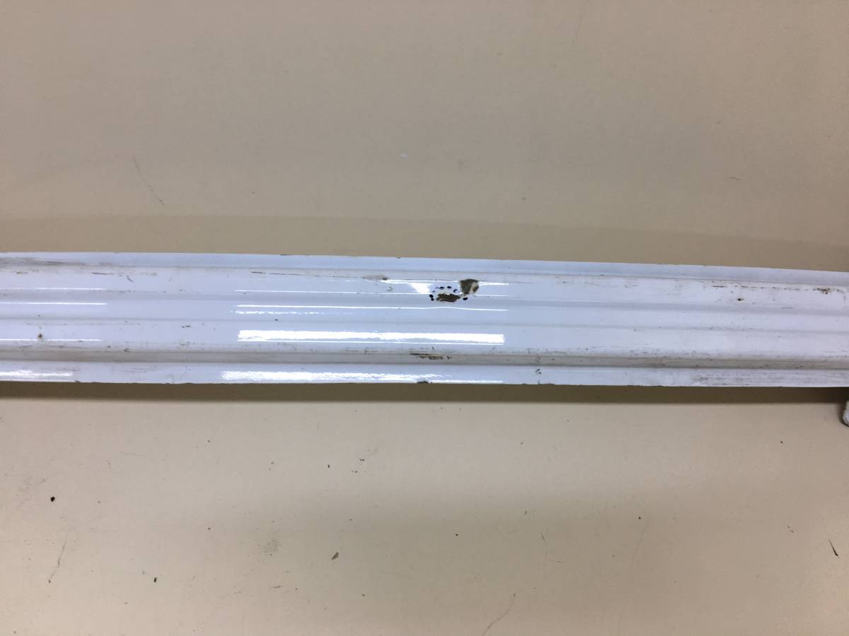 Усилитель заднего бампера Skoda Yeti 2009>