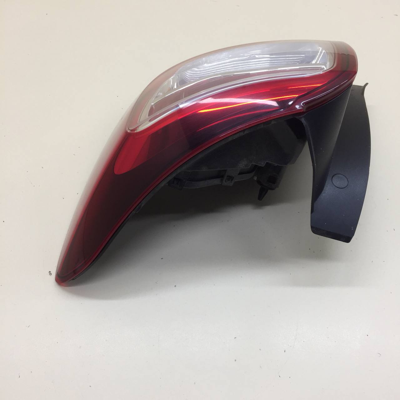 Фонарь задний правый Renault Sandero Stepway (5S) 2014-2022