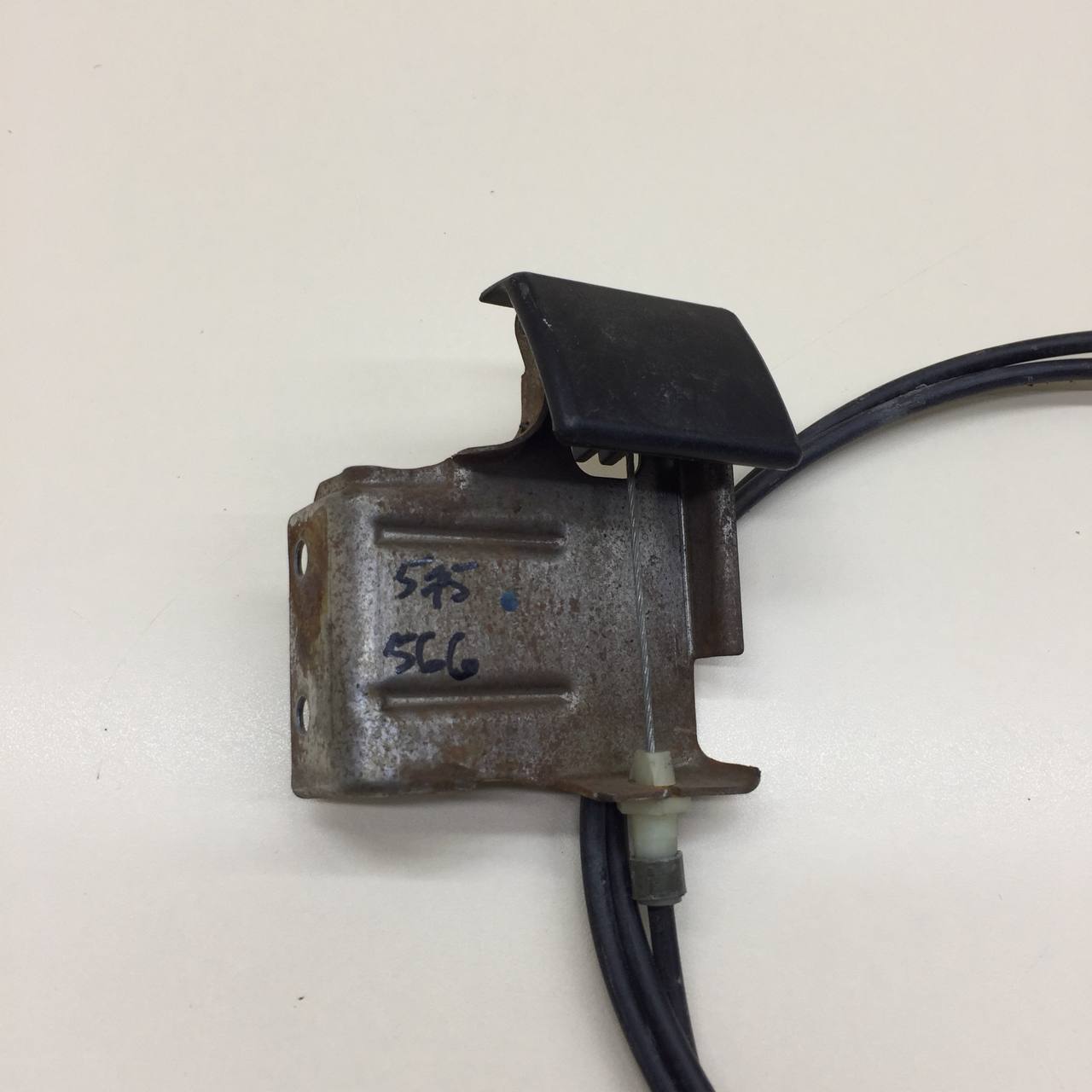 Ручка открывания капота Nissan Primera (P12) 2002-2007