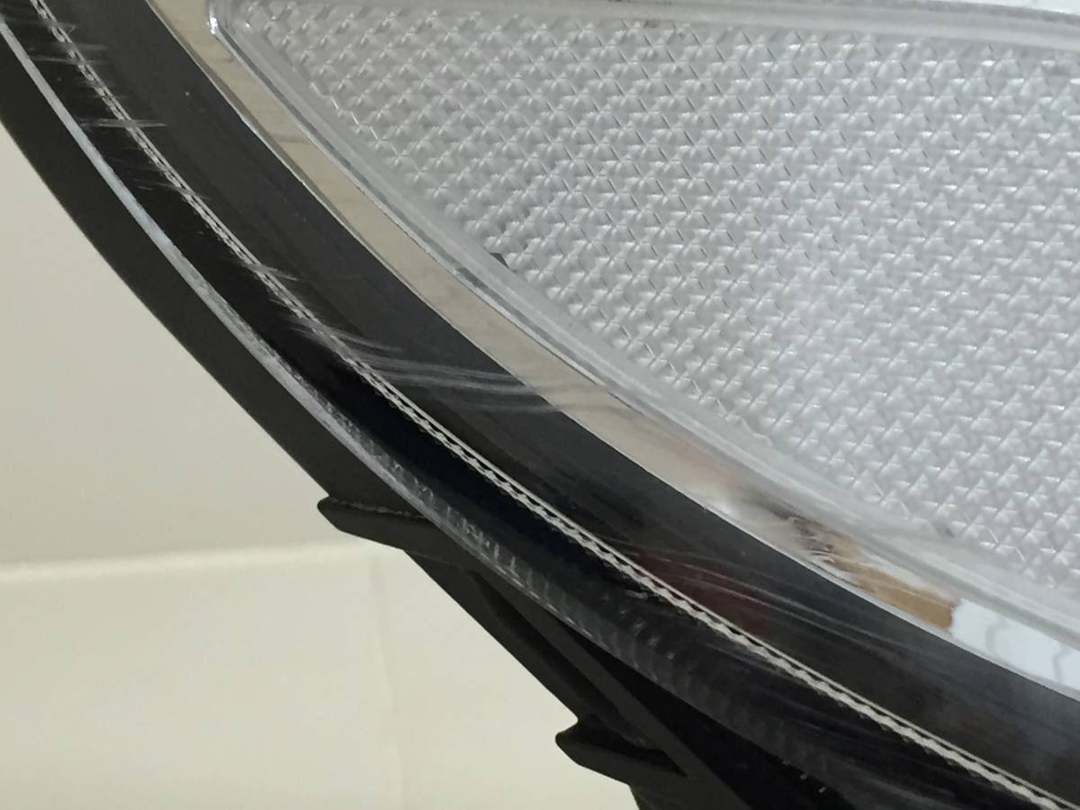 Фара правая Kia Sorento (XM) 2009-2021