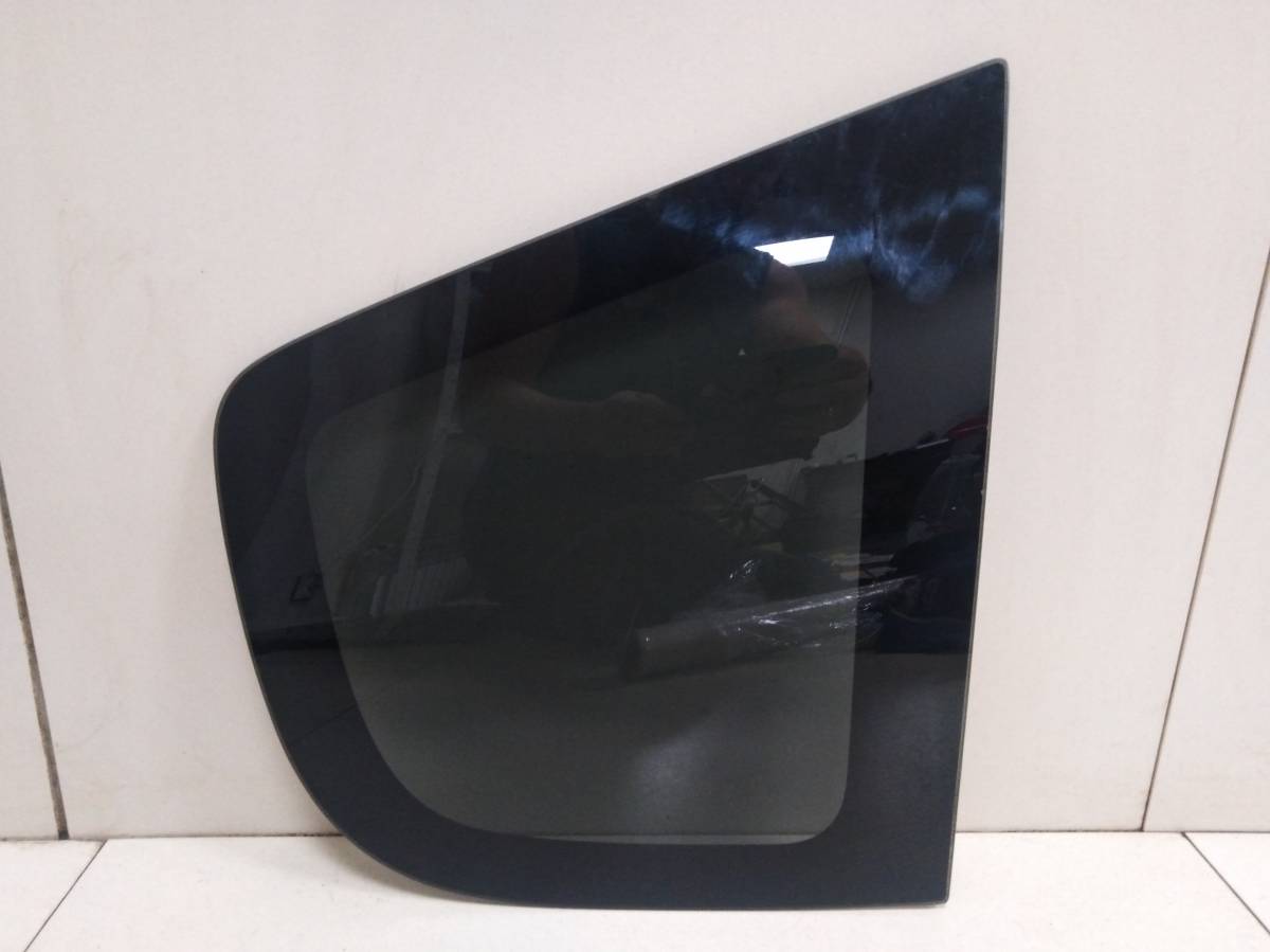 Стекло кузовное глухое правое Honda Jazz (GD1, GD5, GE2, GE3) 2001-2008