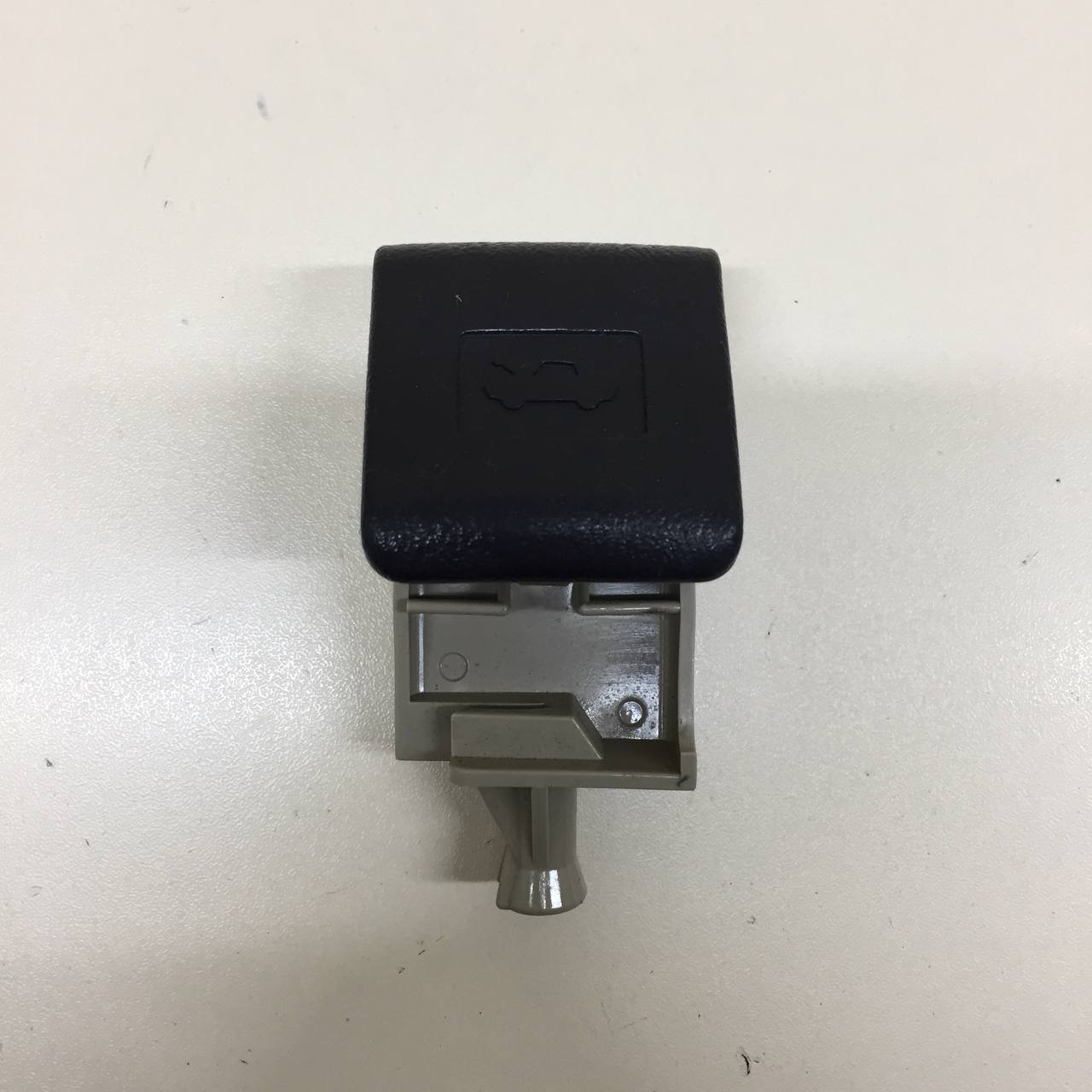 Ручка открывания капота Toyota Camry (V50) 2011-2017 Ручка открывания капота Toyota Camry (V50) 2011-2017