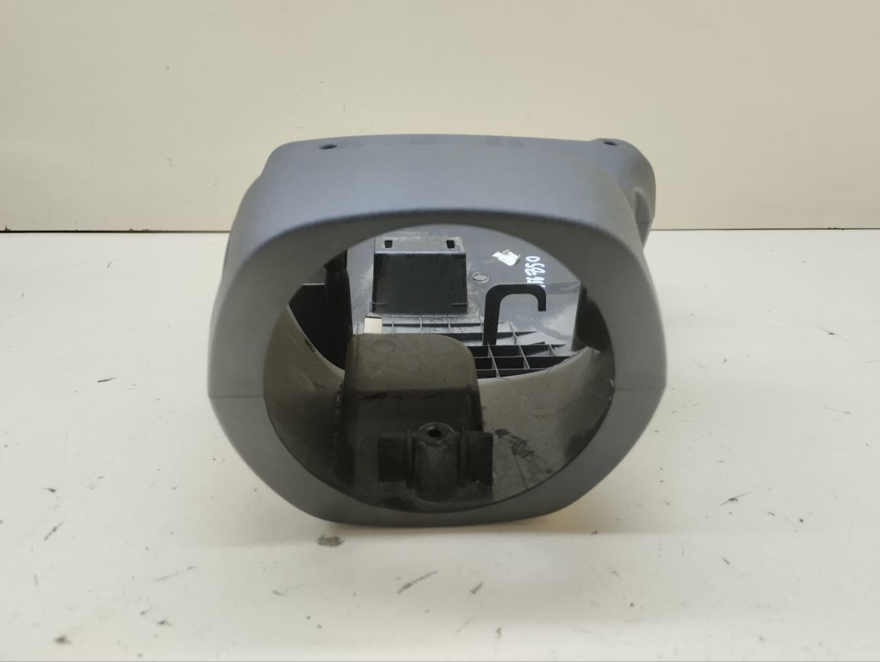 Кожух рулевой колонки Chevrolet Niva 2009-2020