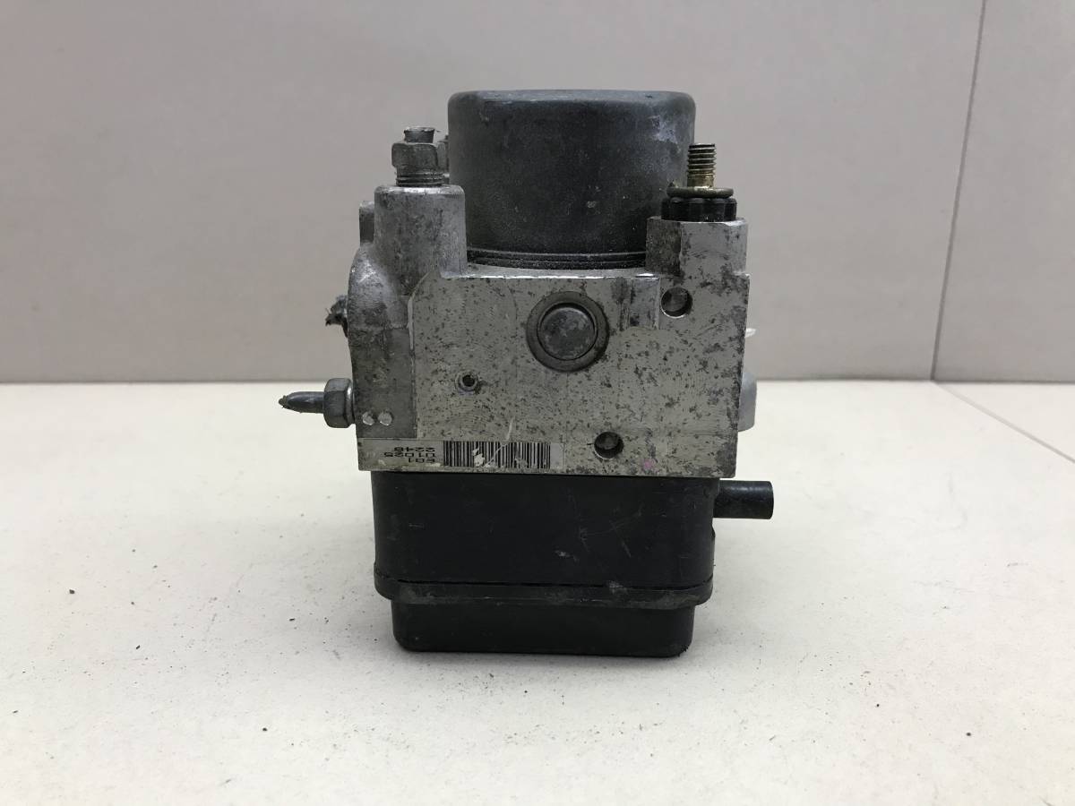 Блок ABS (насос) Toyota Opa (T10) 2000-2005