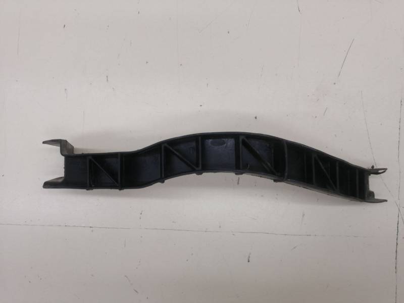 Кронштейн переднего бампера правый Fiat Albea 2002-2012