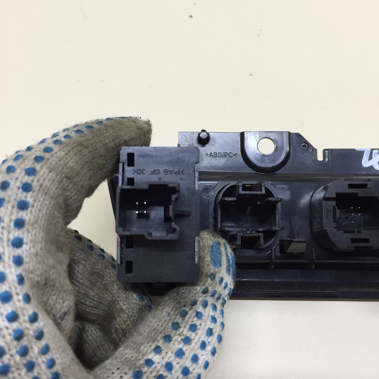 Блок кнопок Ford Focus 2 (DB) 2008-2011 Блок кнопок Ford Focus 2 (DB) 2008-2011