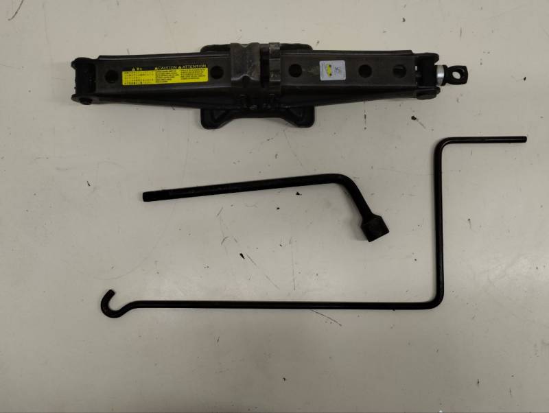 Домкрат Lexus RX 350 /450h (XL10) 2009-2015