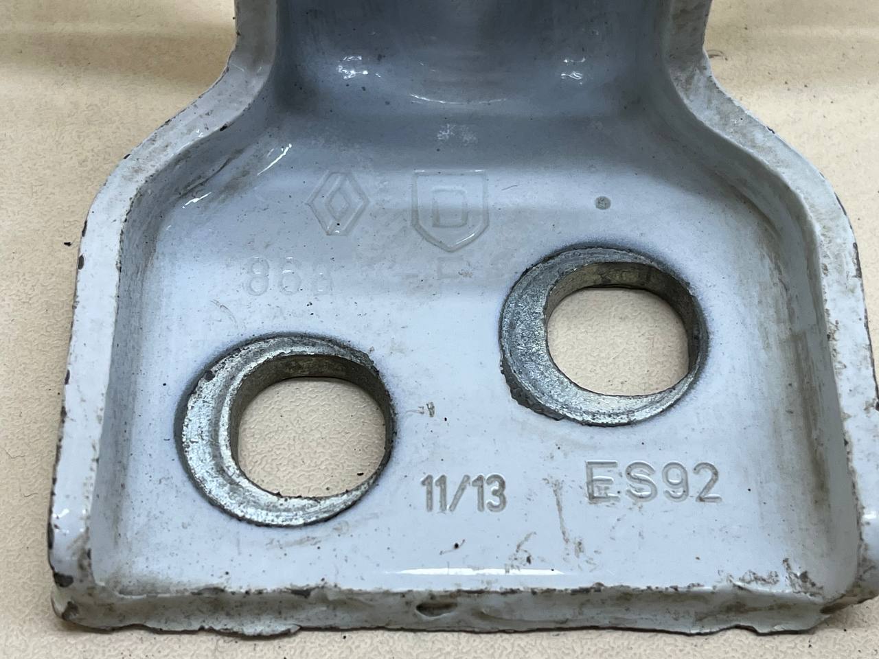 Петля двери Renault Logan (1) 2005-2014 Петля двери Renault Logan (1) 2005-2014