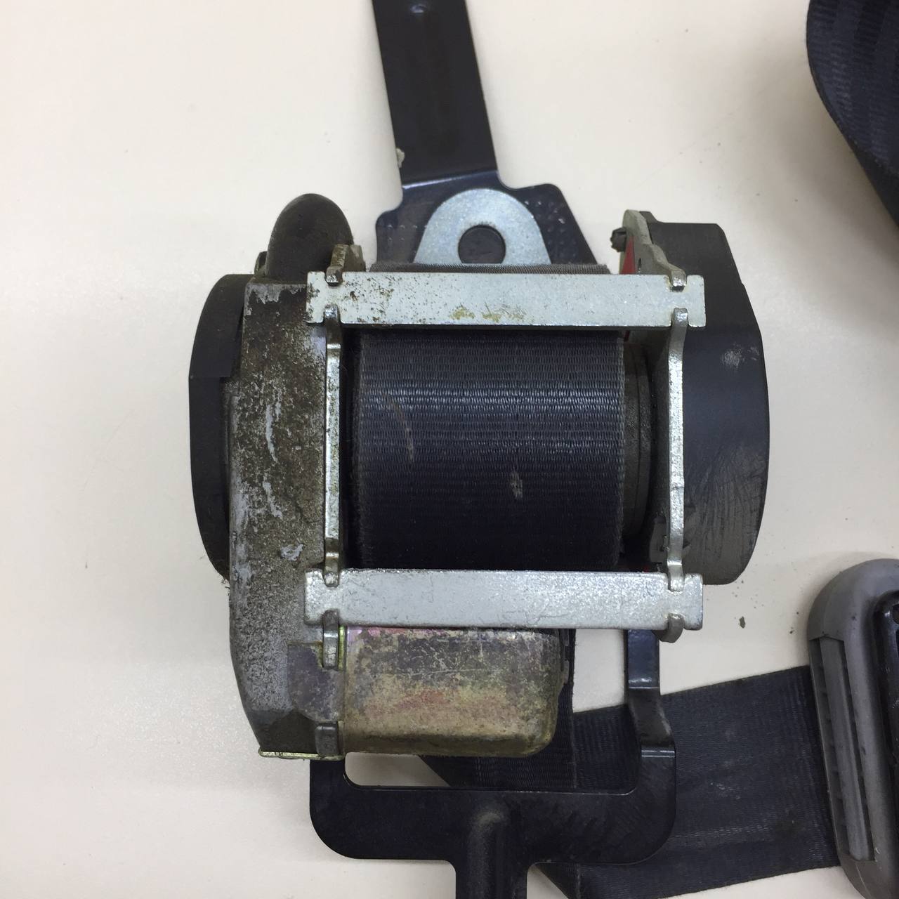 Ремень безопасности с пиропатроном Nissan Primera (P12) 2002-2007