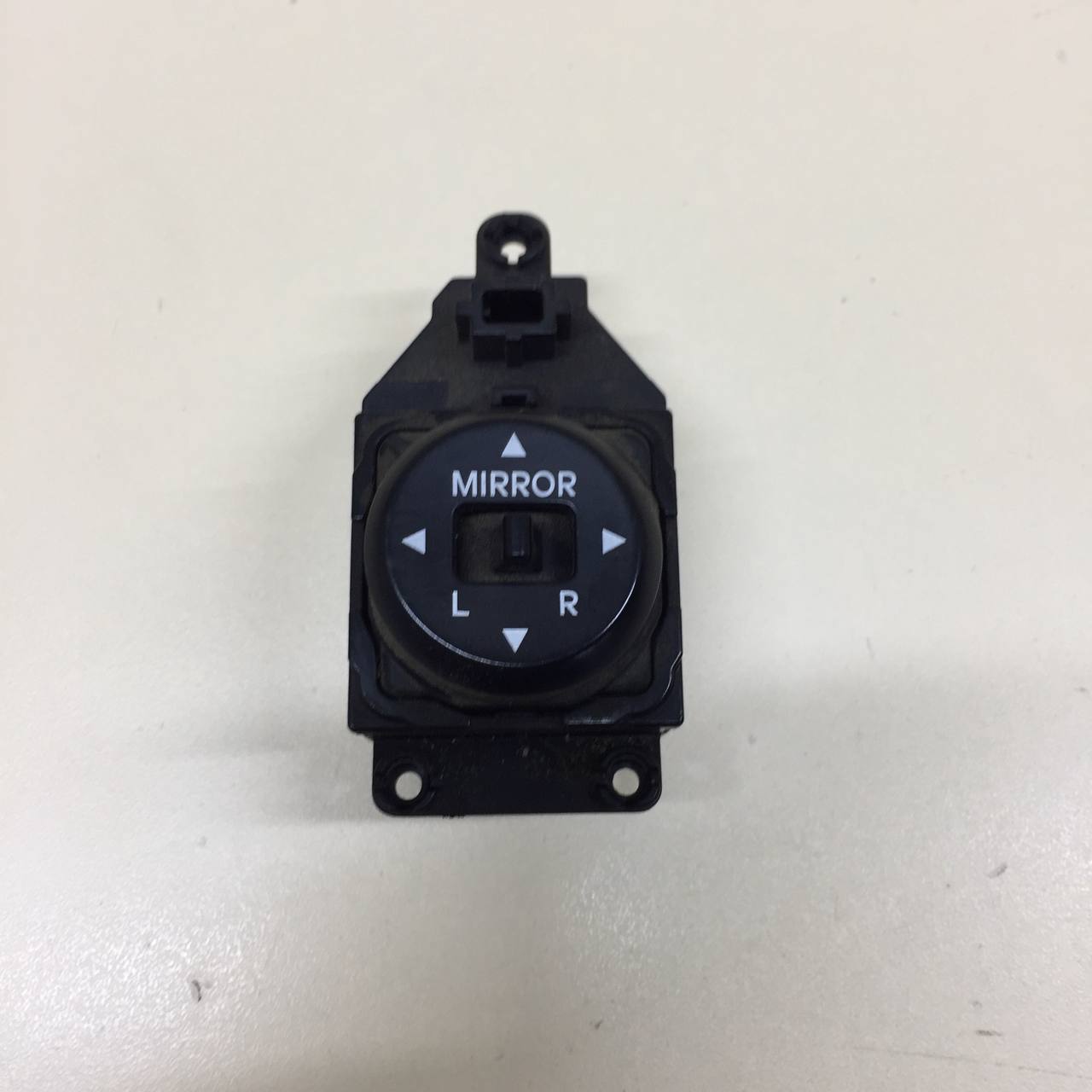 Переключатель регулировки зеркала Hyundai Solaris (RB) 2010-2017