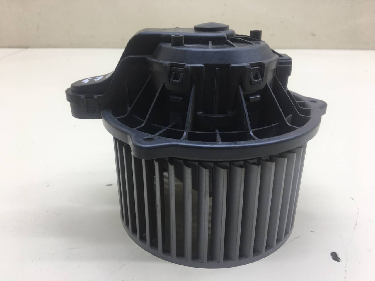 Моторчик отопителя Lada Granta 2011>