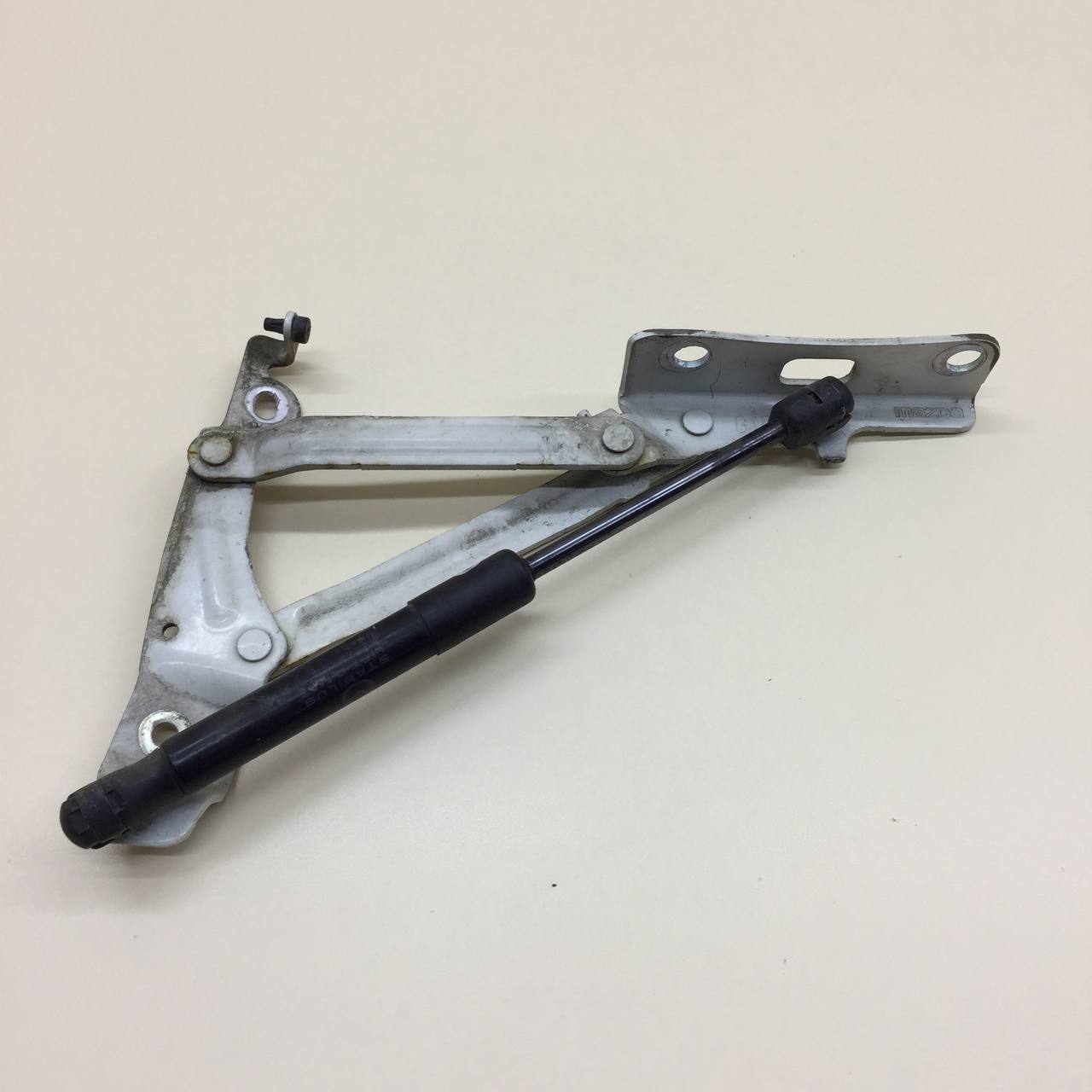 Петля крышки багажника Mazda Mazda 6 (GH) 2007-2012