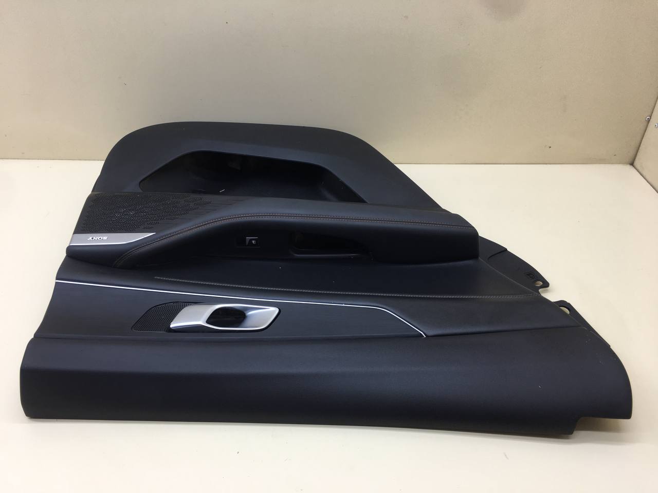 Обшивка двери задней левой Changan UNI-K 2020>