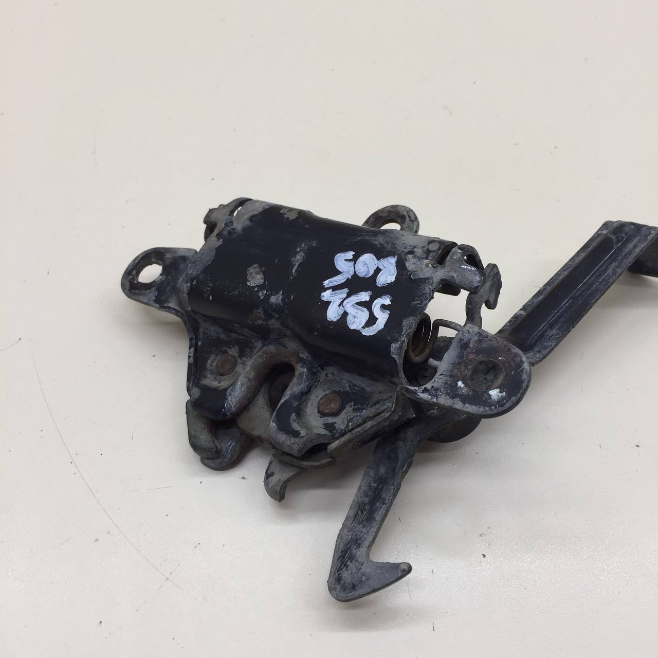 Замок капота Toyota Camry (XV30) 2001-2006