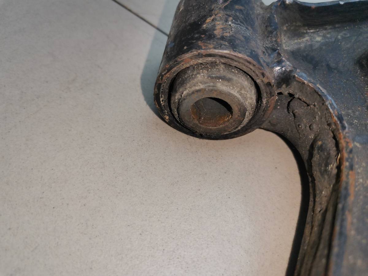 Рычаг передний левый Nissan Almera (N15) 1995-2000 Рычаг передний левый Nissan Almera (N15) 1995-2000