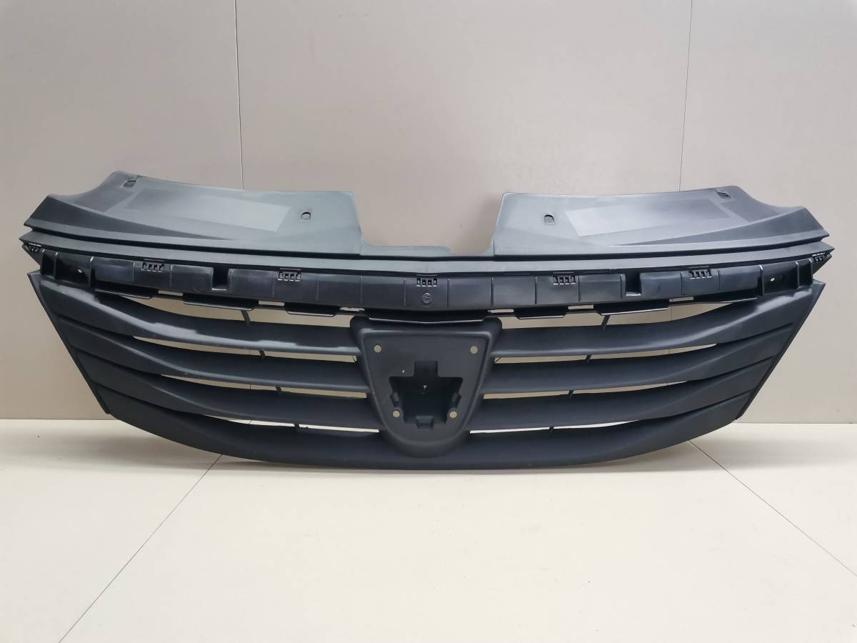 Решетка радиатора Renault Logan (1) 2005-2014