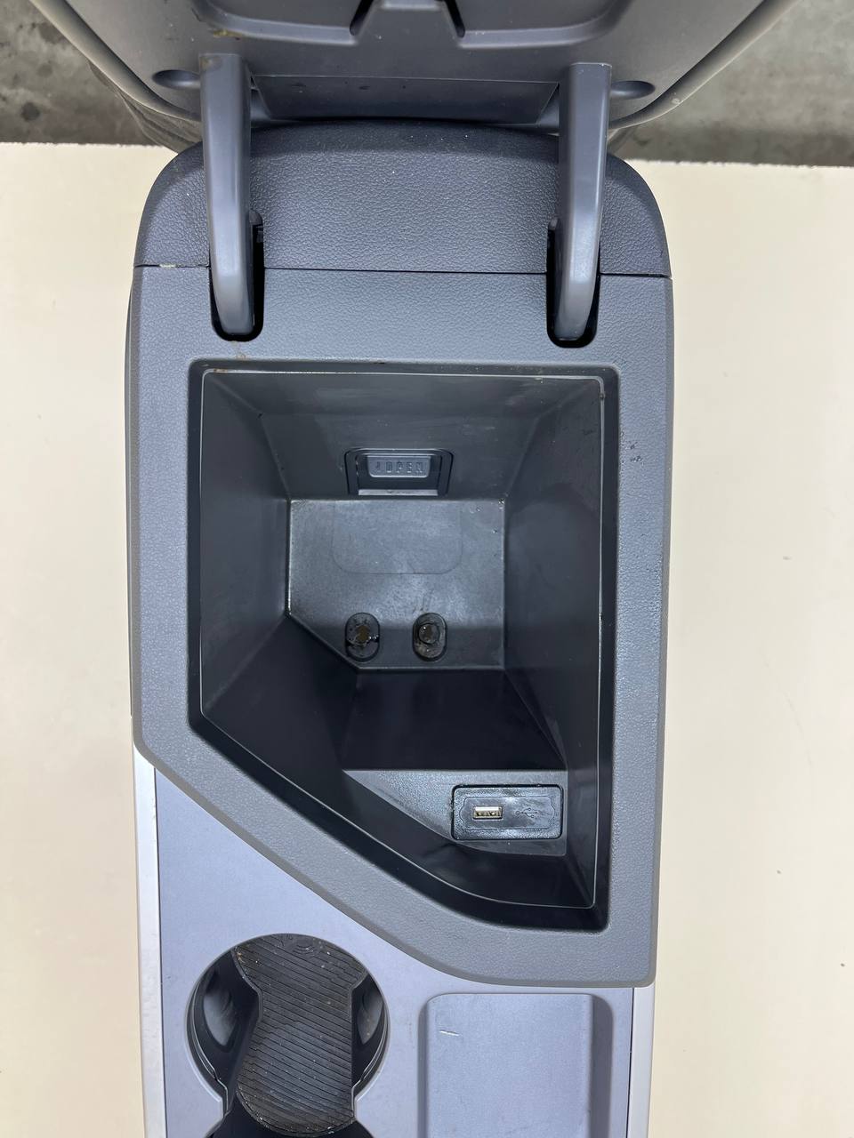 Консоль центральная Jetour Dashing 2022>