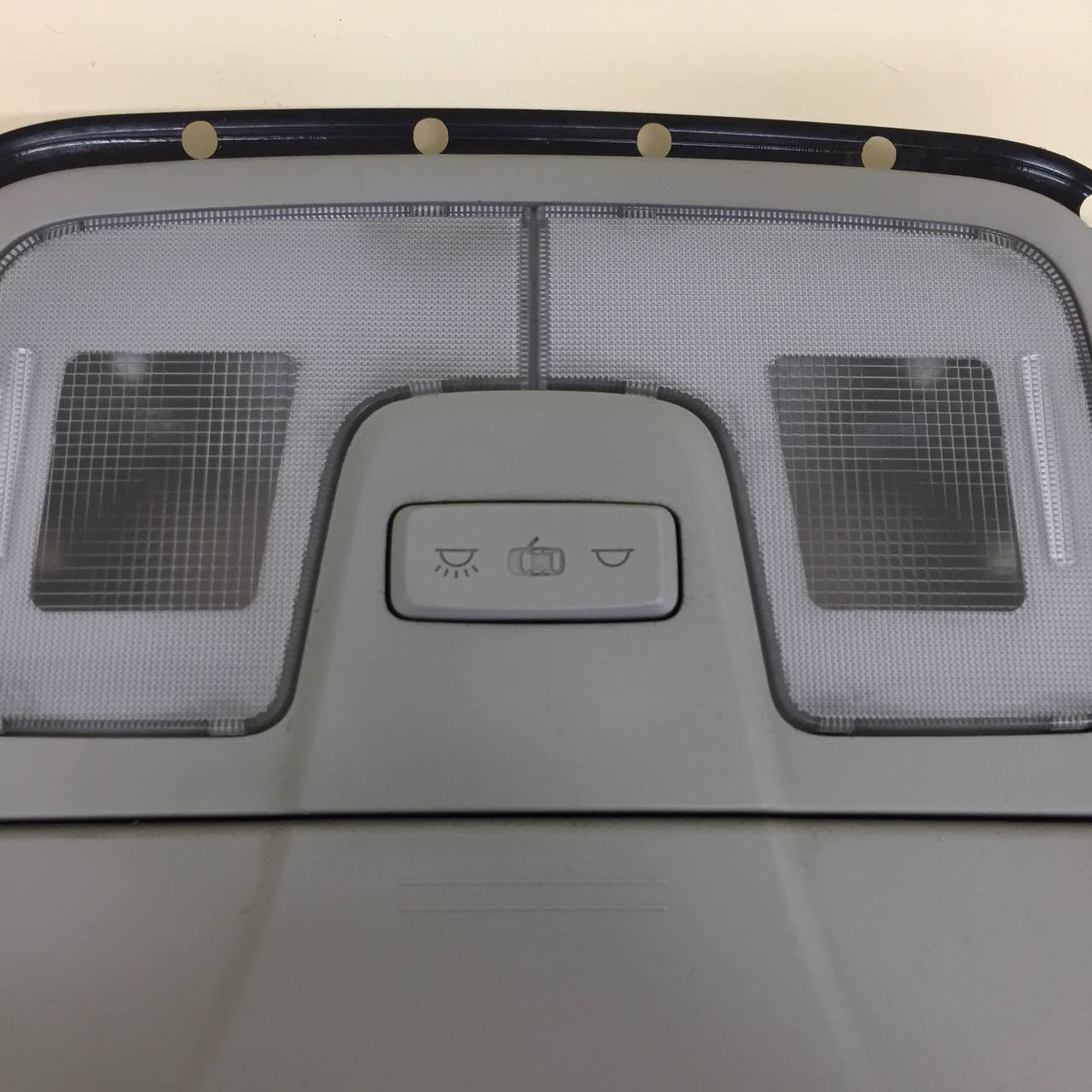 Плафон салонный Hyundai ix35 (LM) 2010-2015 Плафон салонный Hyundai ix35 (LM) 2010-2015
