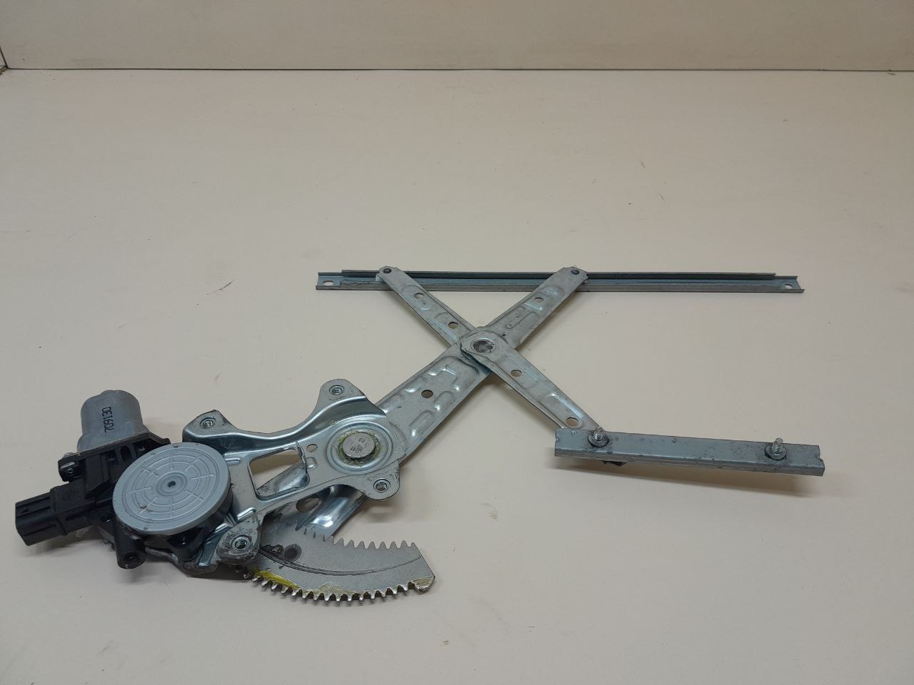 Стеклоподъемник электр. задний правый Mitsubishi Outlander (GF) 2012>