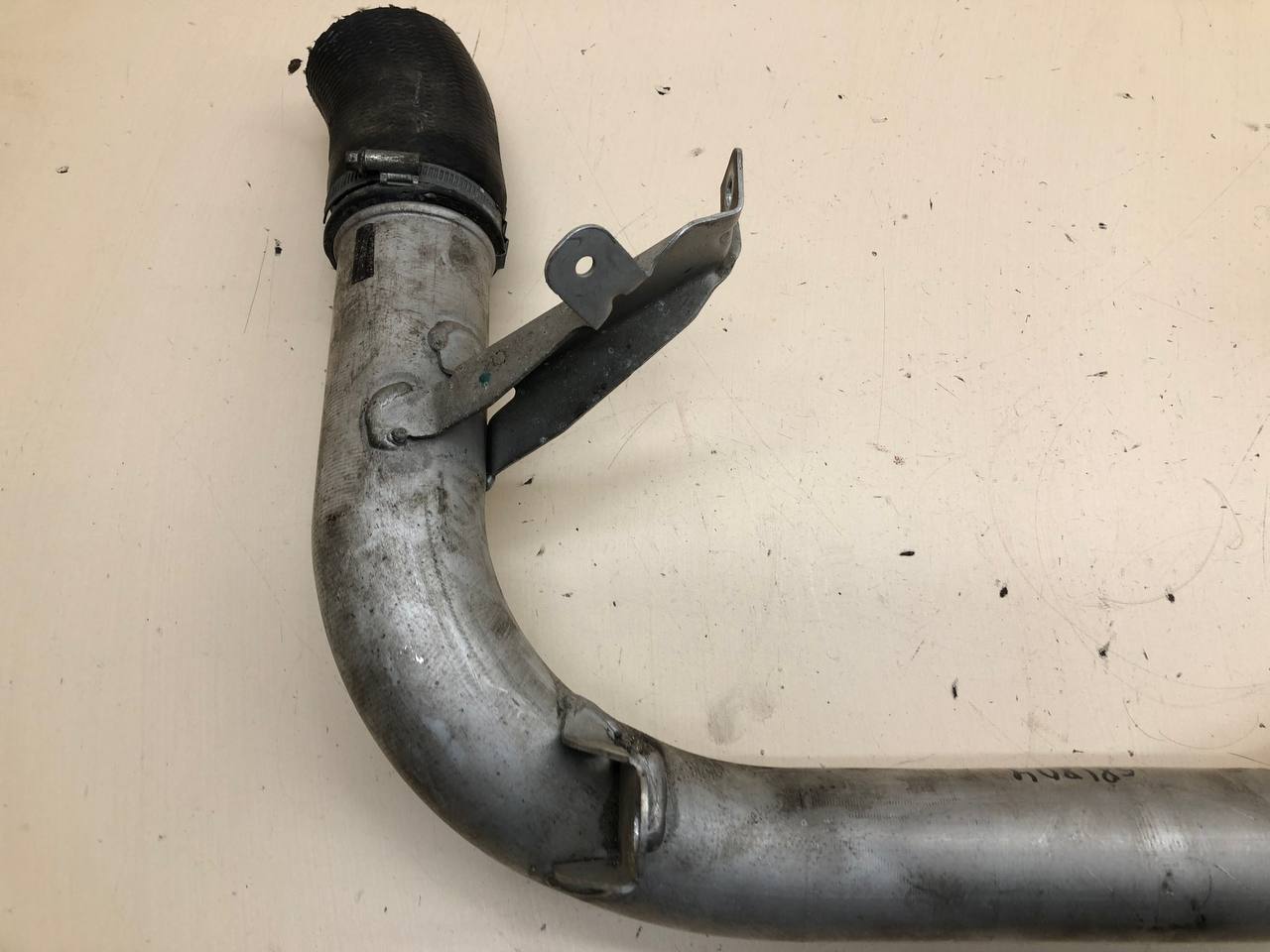 Патрубок интеркулера Volvo XC60 2008-2017