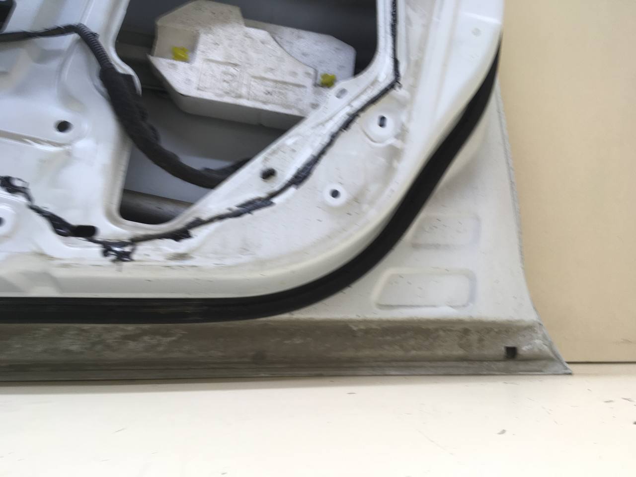 Дверь передняя правая Nissan Almera 3 (G11, G15) 2012> Дверь передняя правая Nissan Almera 3 (G11, G15) 2012>