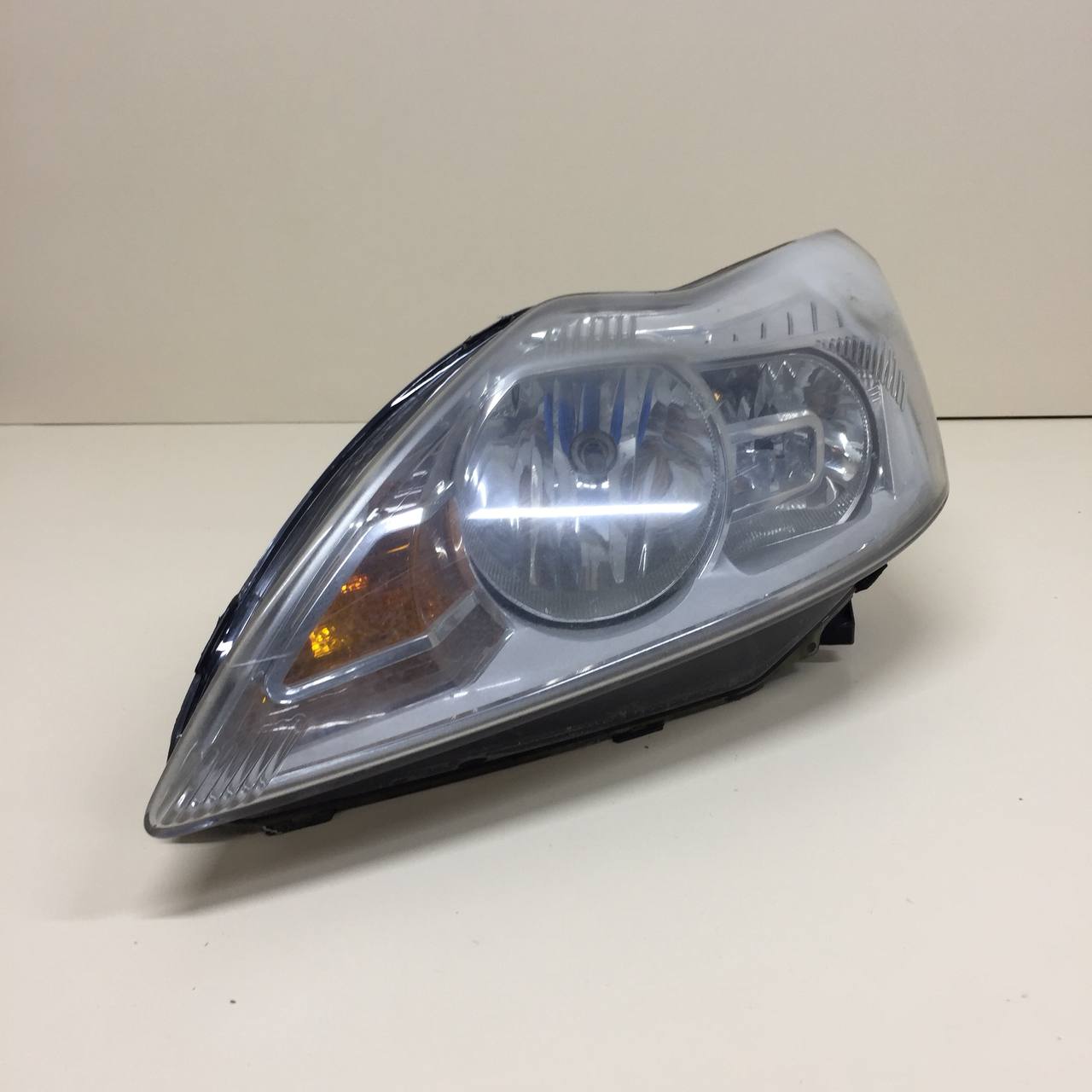 Фара левая Ford Focus 2 (DB) 2008-2011