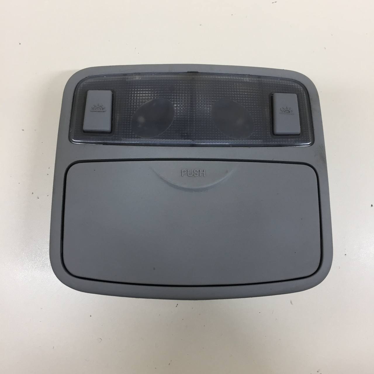 Плафон салонный Kia Spectra (SD) 2004-2011 Плафон салонный Kia Spectra (SD) 2004-2011