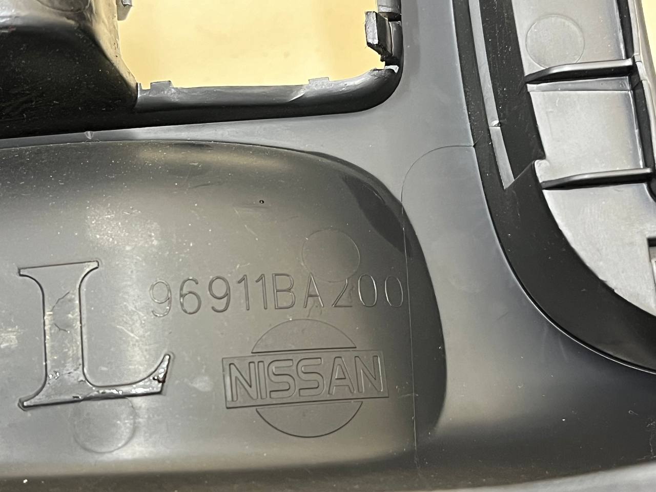 Консоль центральная Nissan Primera (P12) 2002-2007