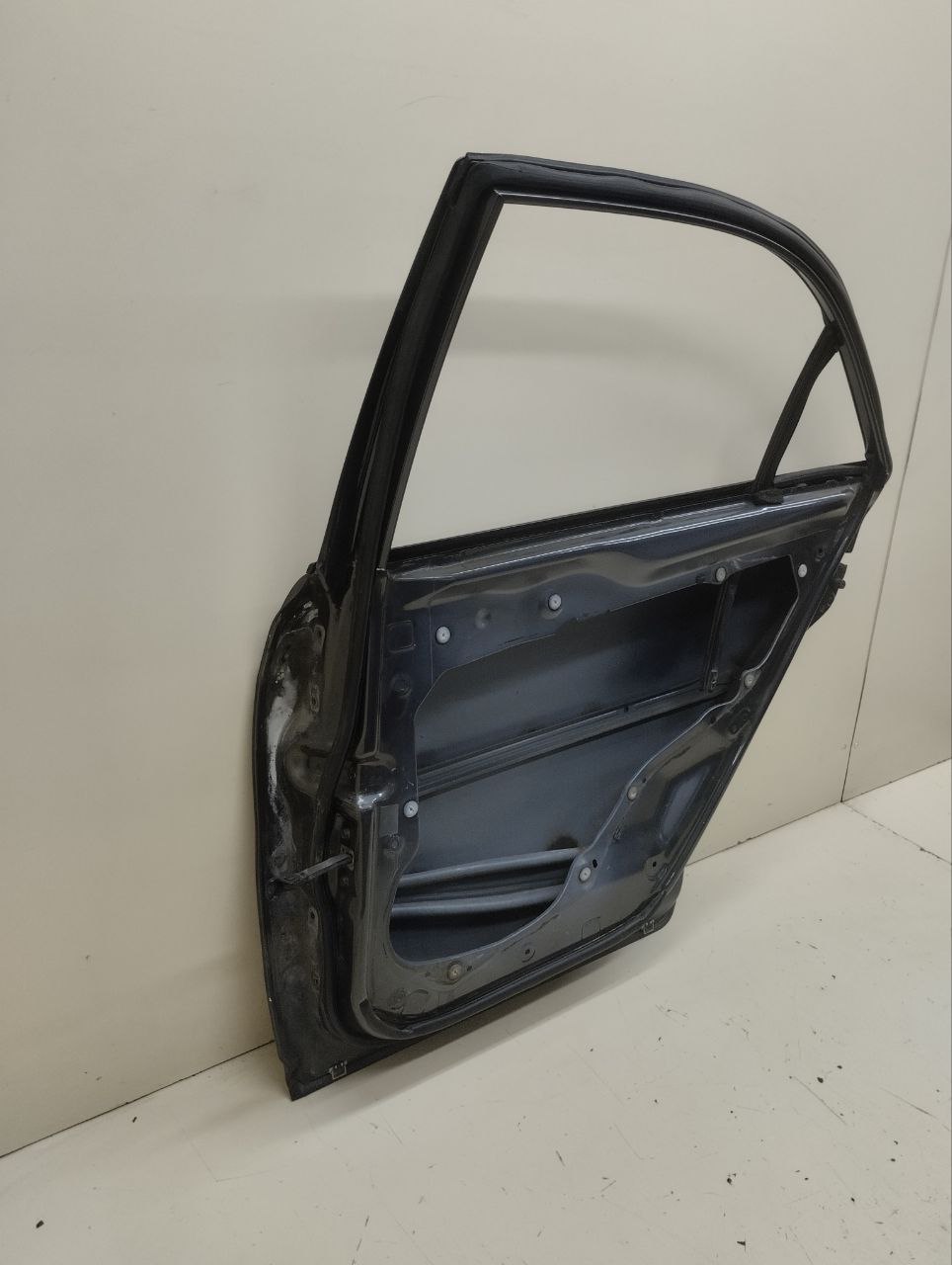 Дверь задняя правая Mazda Mazda 6 (GG) 2002-2007 Дверь задняя правая Mazda Mazda 6 (GG) 2002-2007
