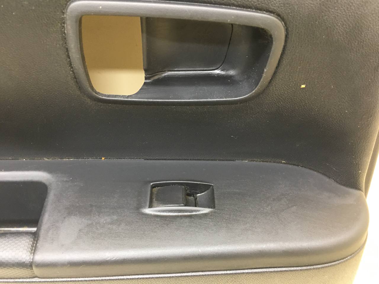 Обшивка двери задней левой Mitsubishi ASX (GA) 2010>