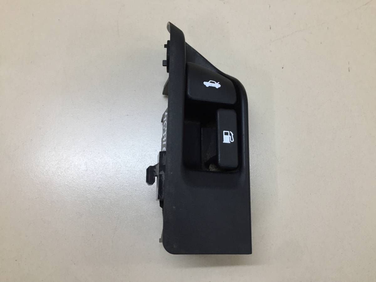 Ручка открывания багажника Toyota Corolla E150 2006-2013