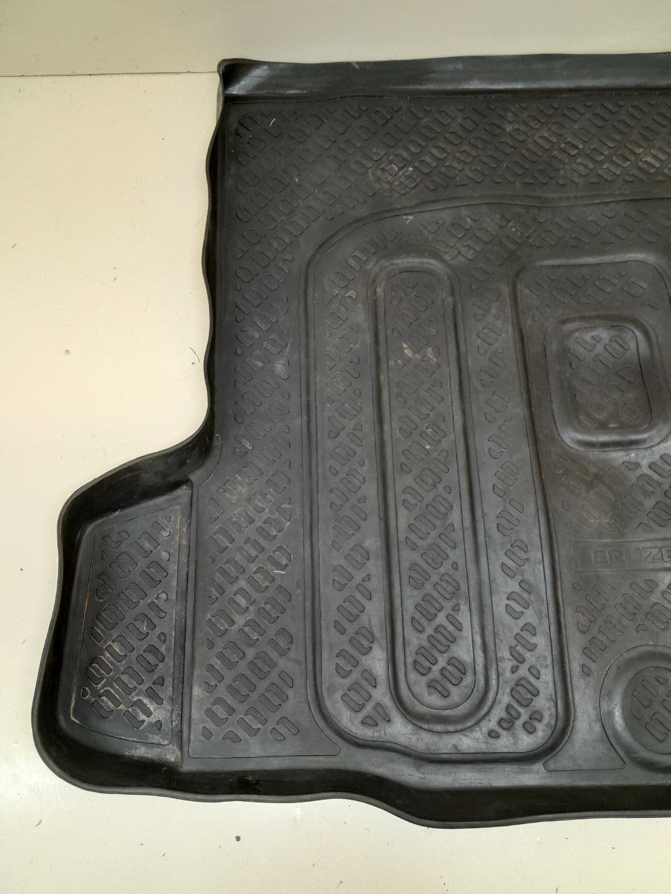 Коврик багажника Chevrolet Cruze (J300) 2009-2016 Коврик багажника Chevrolet Cruze (J300) 2009-2016