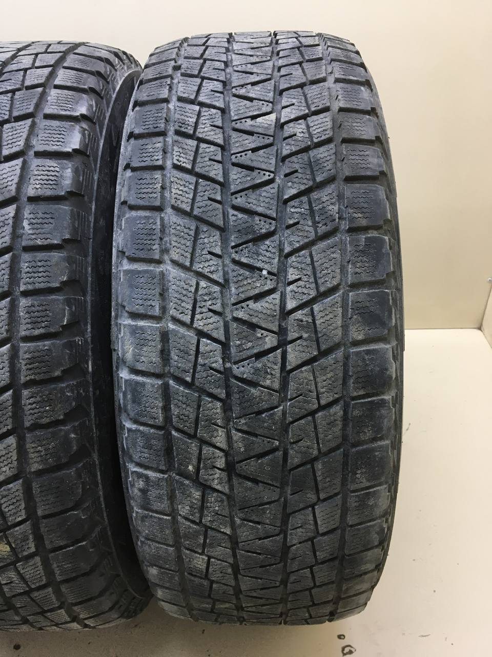Шины к-кт R17 Всесезонные Bridgestone Blizzak DM-VI