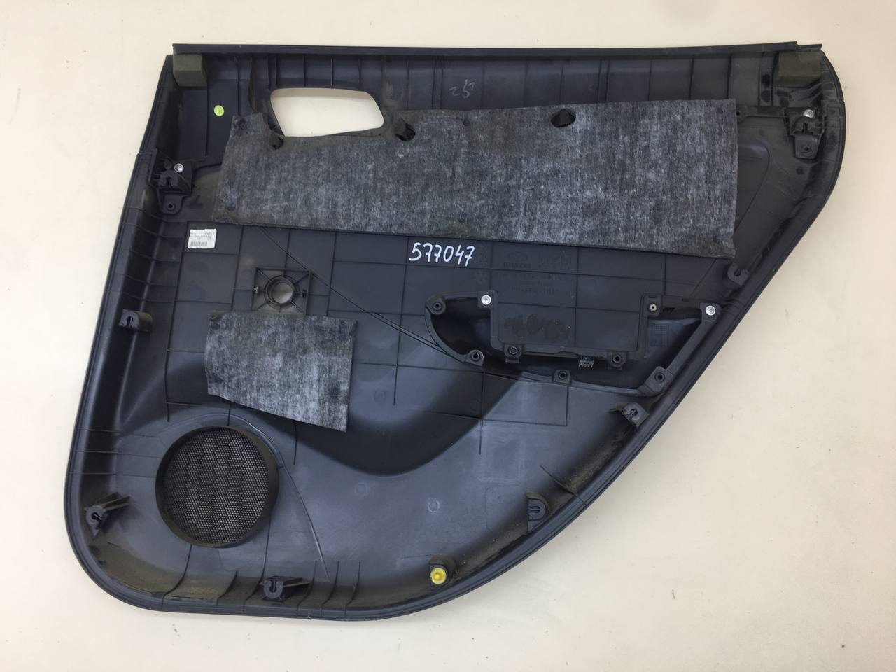 Обшивка двери задней левой Hyundai Solaris (RB) 2010-2017