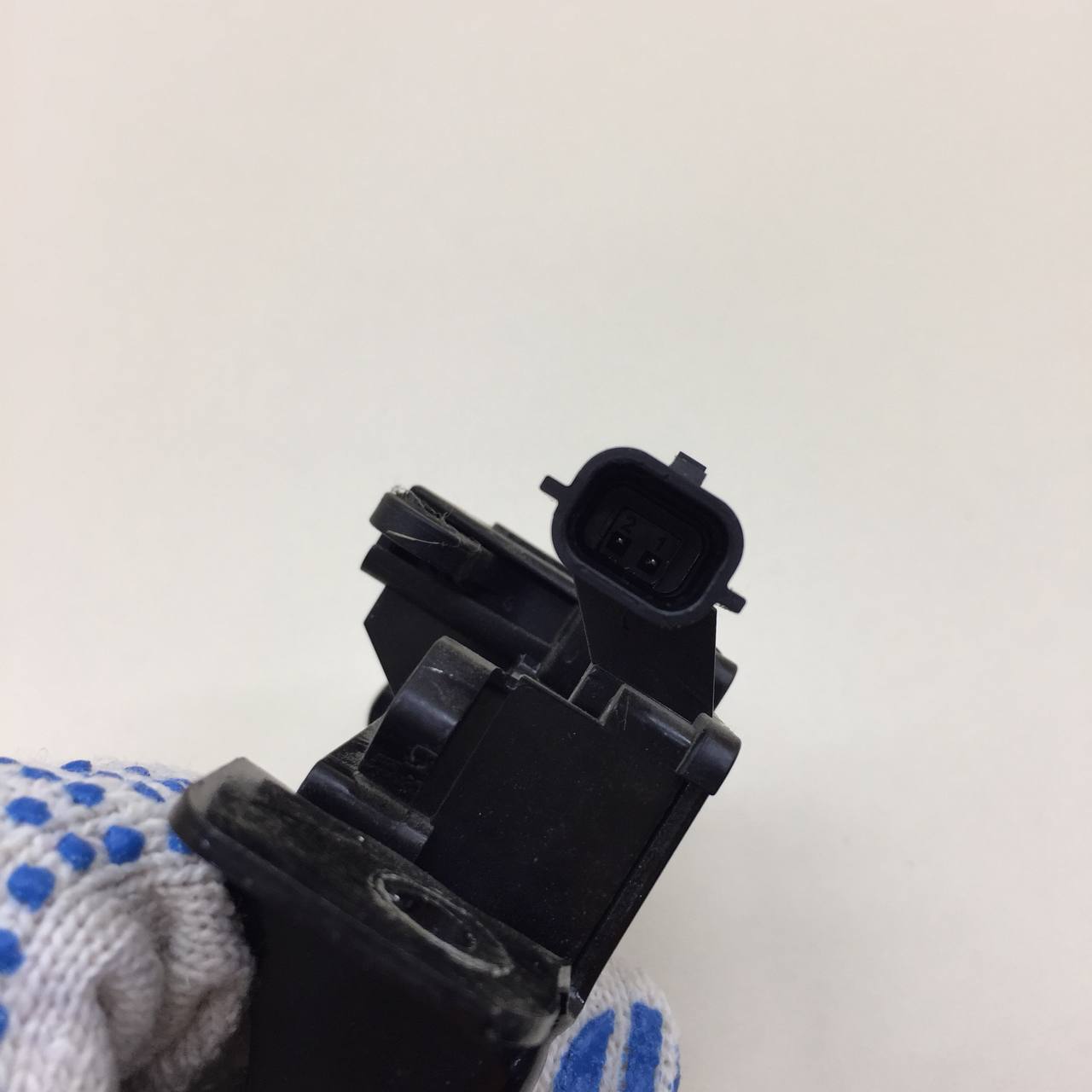 Замок багажника Renault Sandero Stepway (5S) 2014-2022