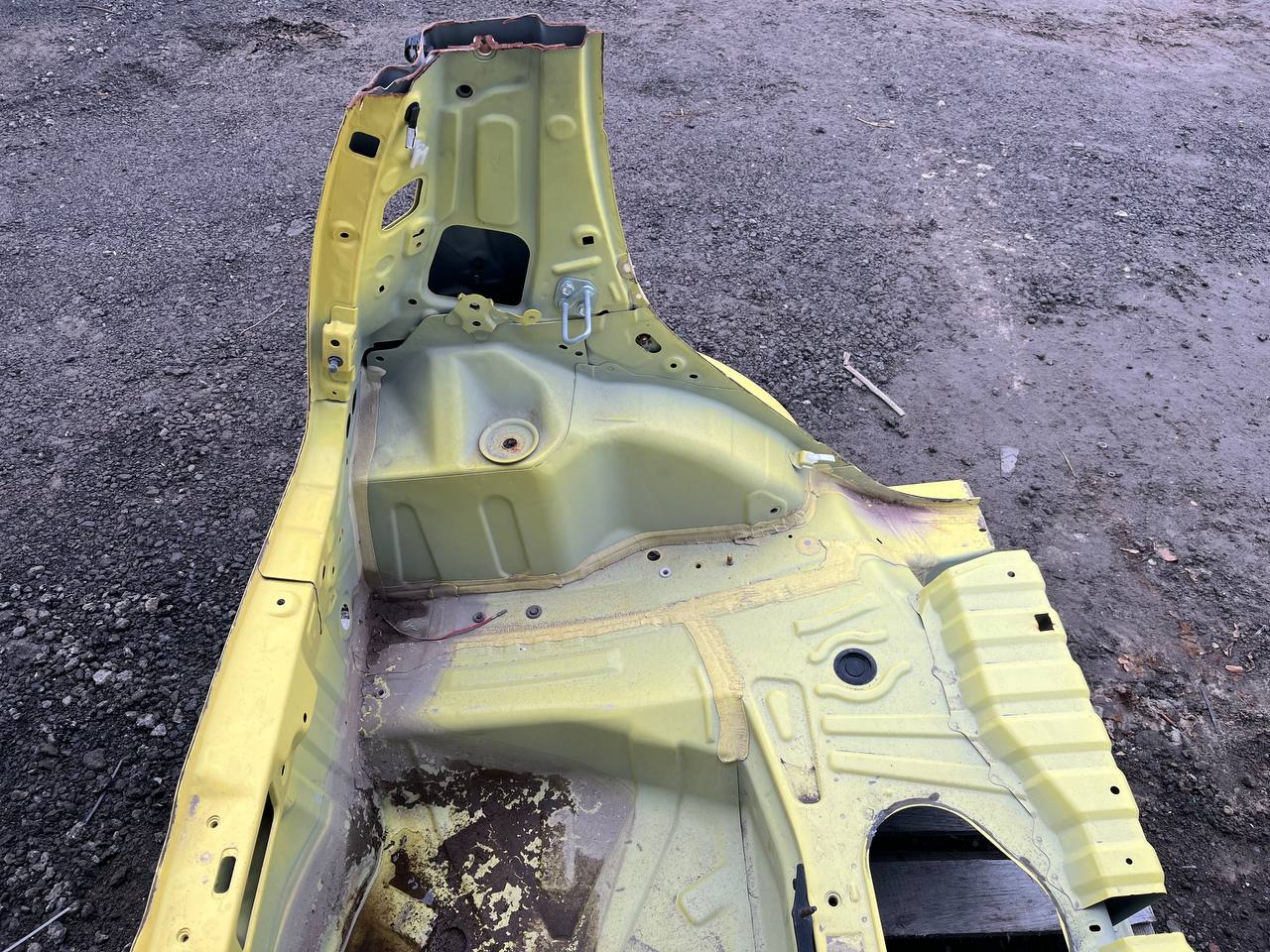 Крыло заднее левое Peugeot 107 2006-2014