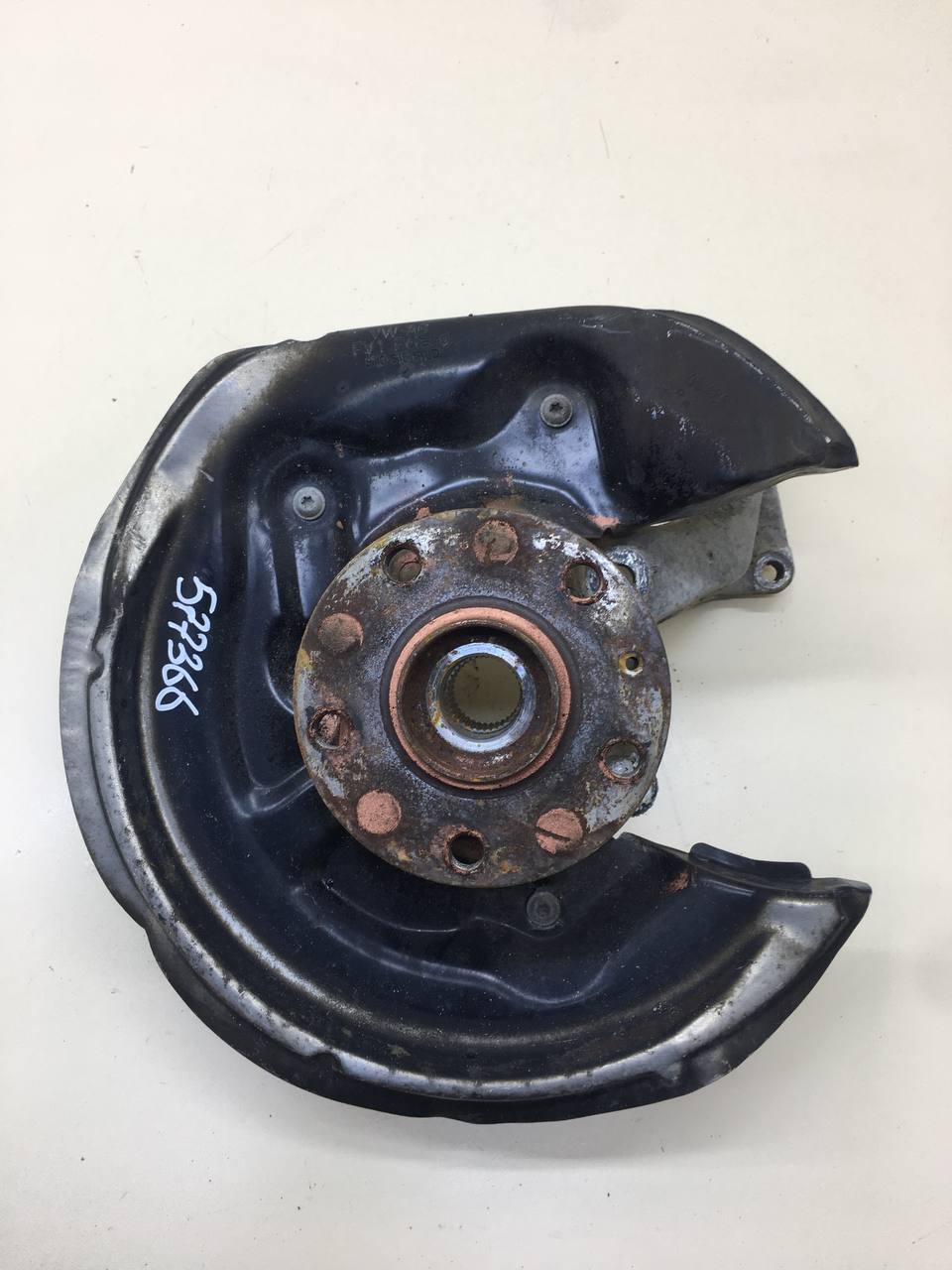 Кулак поворотный задний левый Volkswagen Tiguan (5N1) 2007-2011