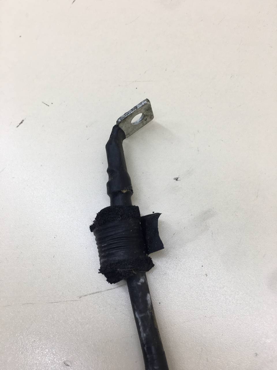 Клемма аккумулятора плюс Hyundai Elantra (MD) 2011-2016