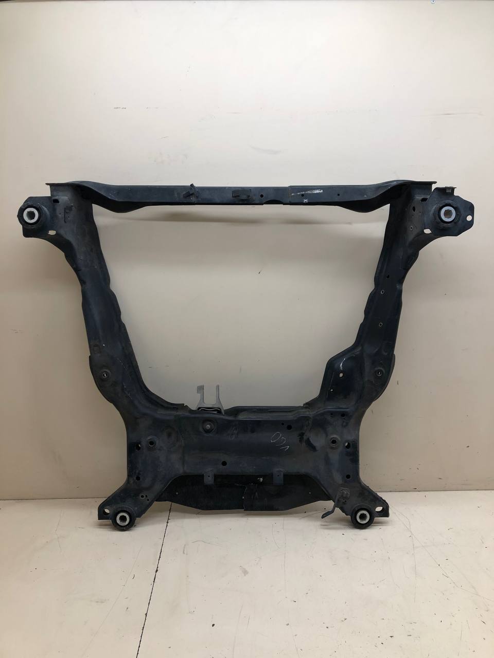 Балка подмоторная Volvo V60 2010-2013