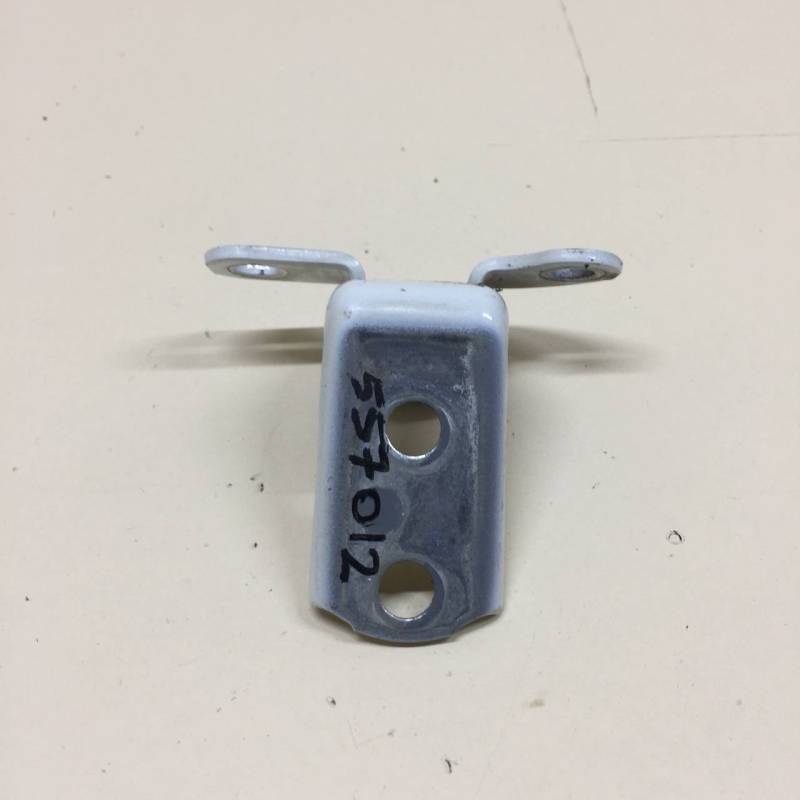 Петля двери задней правой нижняя Toyota Rav 4 (A30) 2006-2013 Петля двери задней правой нижняя Toyota Rav 4 (A30) 2006-2013