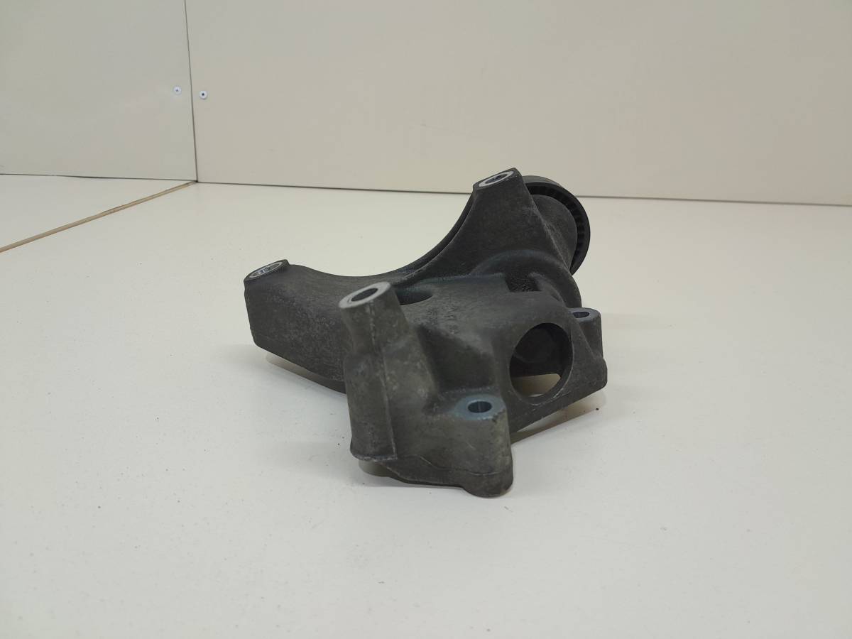 Кронштейн кондиционера Volkswagen Polo (MK5) 2011-2020 Кронштейн кондиционера Volkswagen Polo (MK5) 2011-2020
