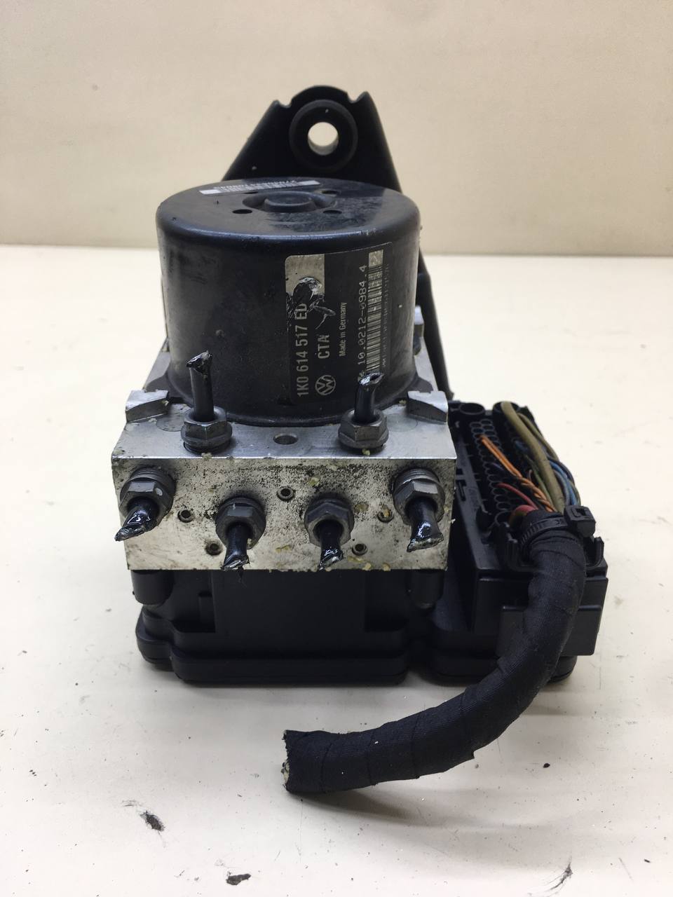 Блок ABS (насос) Volkswagen Jetta (A6) 2010-2019 Блок ABS (насос) Volkswagen Jetta (A6) 2010-2019