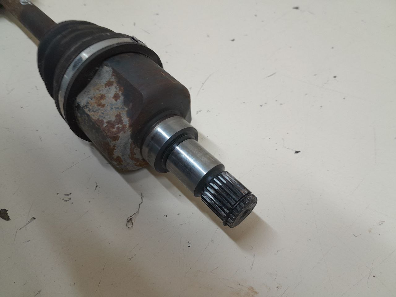 Полуось передняя левая Ford Fusion (JU) 2002-2012 Полуось передняя левая Ford Fusion (JU) 2002-2012