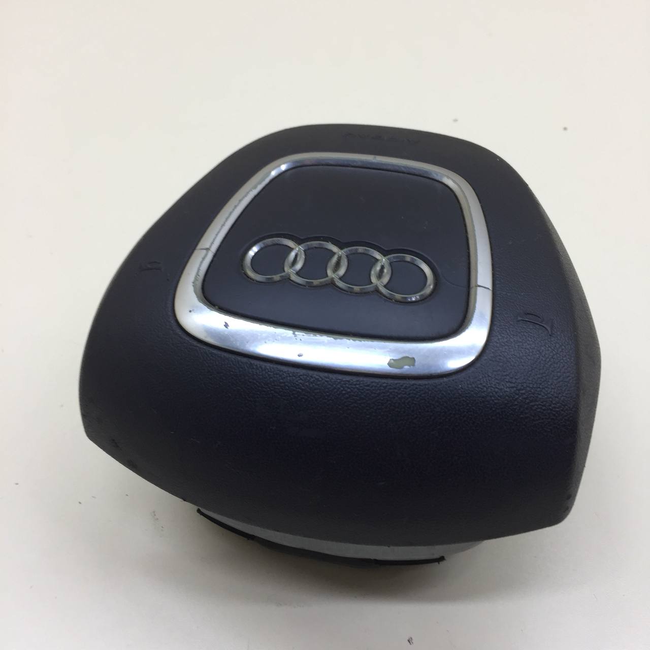 Подушка безопасности в рулевое колесо Audi A6 (C6) 2005-2011