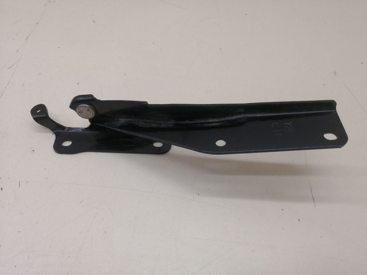 Петля капота левая Subaru Forester (SG/S11) 2002-2008