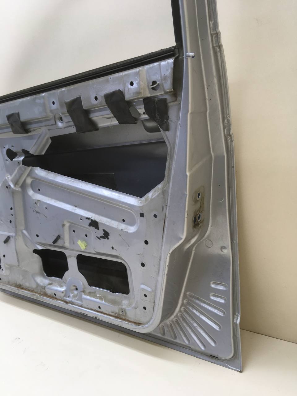 Дверь передняя правая Lada Priora 2007-2018