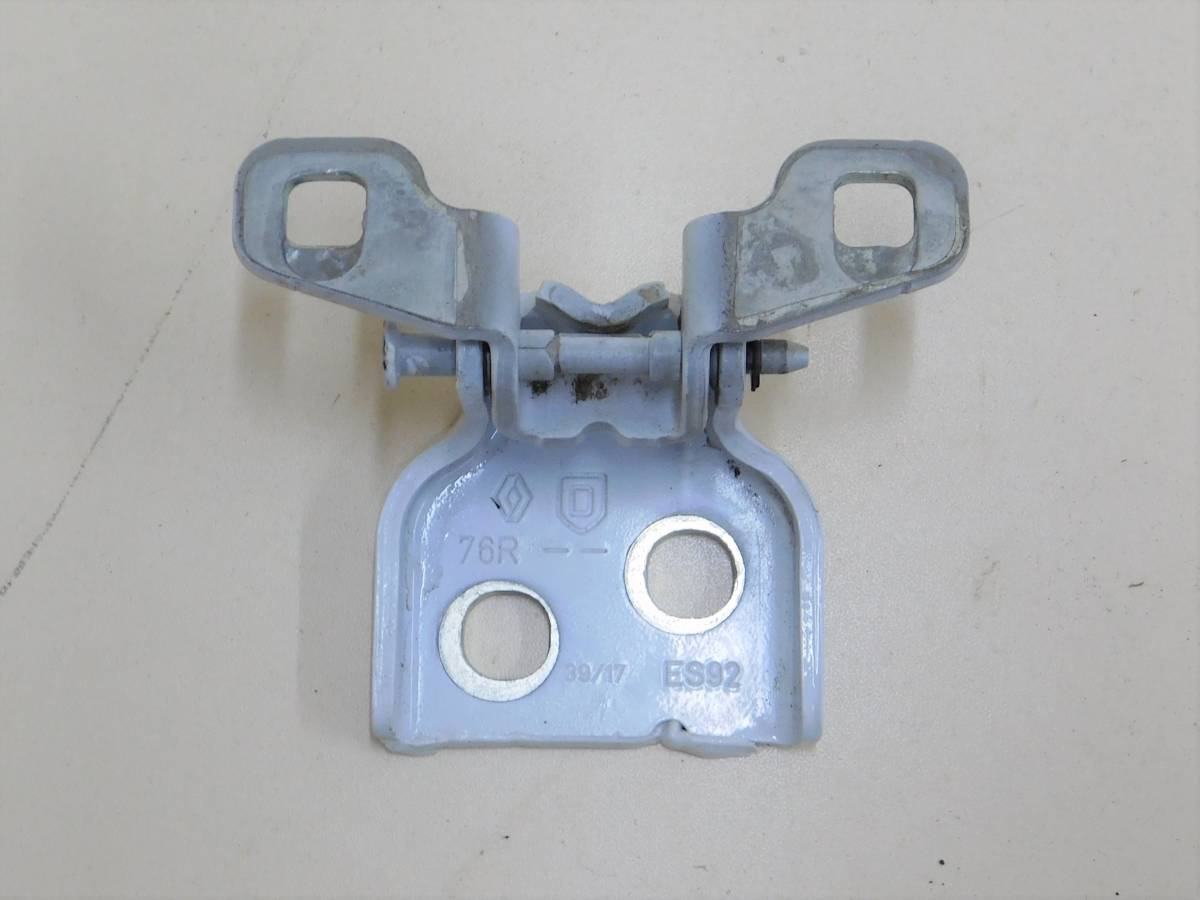 Петля двери Renault Duster (HSA, HSM) 2012>